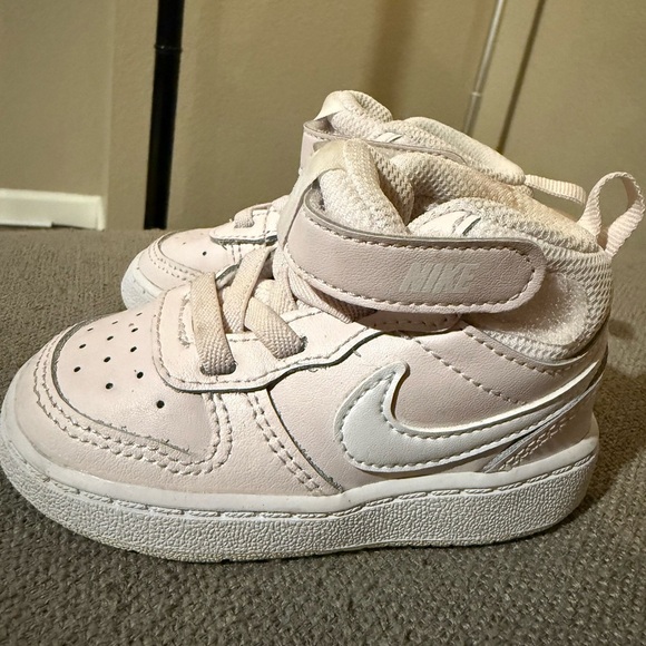 SOLD* Nike Kids Sneakers - Light Pink and White - Picture 4 of 5